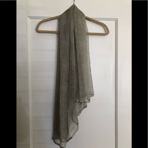 Armani light scarf